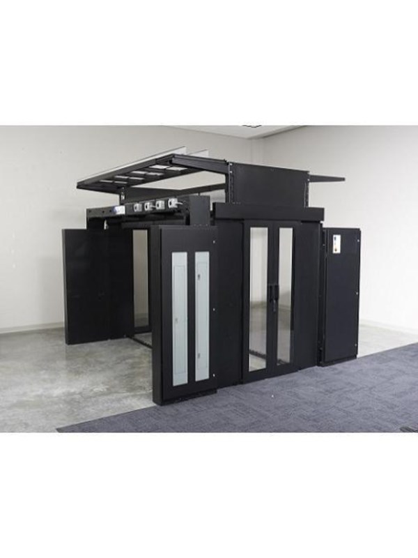 APC HyperPod Accessory rack blanking panel - 52U