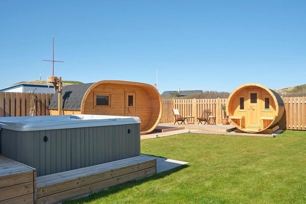 Go Dream SAUNA & JACUZZI HOS KLITMØLLER SPA- Oplevelsesgaver WELLNESS - Hos Klitmøller Spa kan du blive forkælet eller bare slappe af med vennerne i