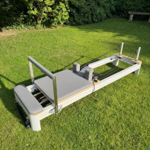 Pilates reformer i aluminium