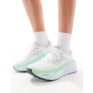 New Balance Løbesneakers i Lyseblå/Hvid